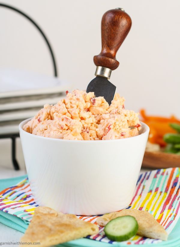 Pimento Cheese Dip: you’re going to want to make TWO bowls of this delicious snack! #appetizer
