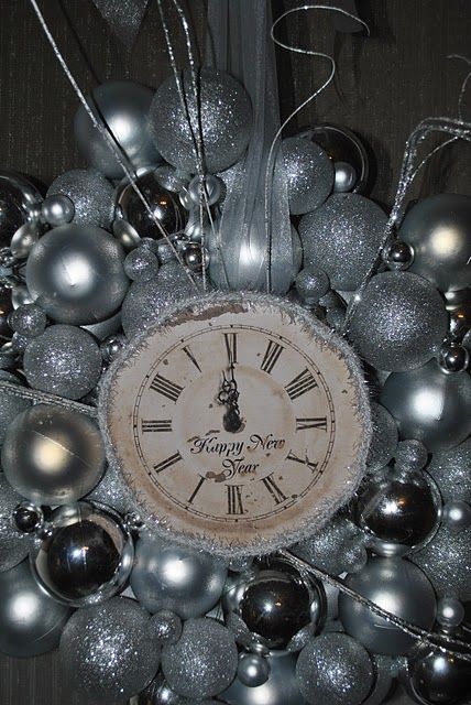Substitute the “Happy New Years” clock for a reg. clock and you’ve got a one-of-a-kind (: I’d so put this in my room