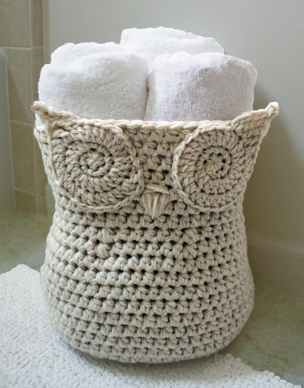 This project is rated as beginner with basic crochet skills. This monochromatic owl basket is simple and chic with a twist. It is