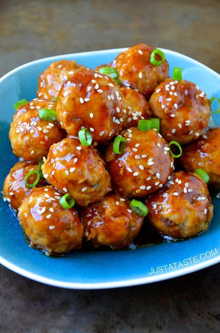 We prefer grilled, but these Baked Teriyaki Chicken Meatballs look awesome!
