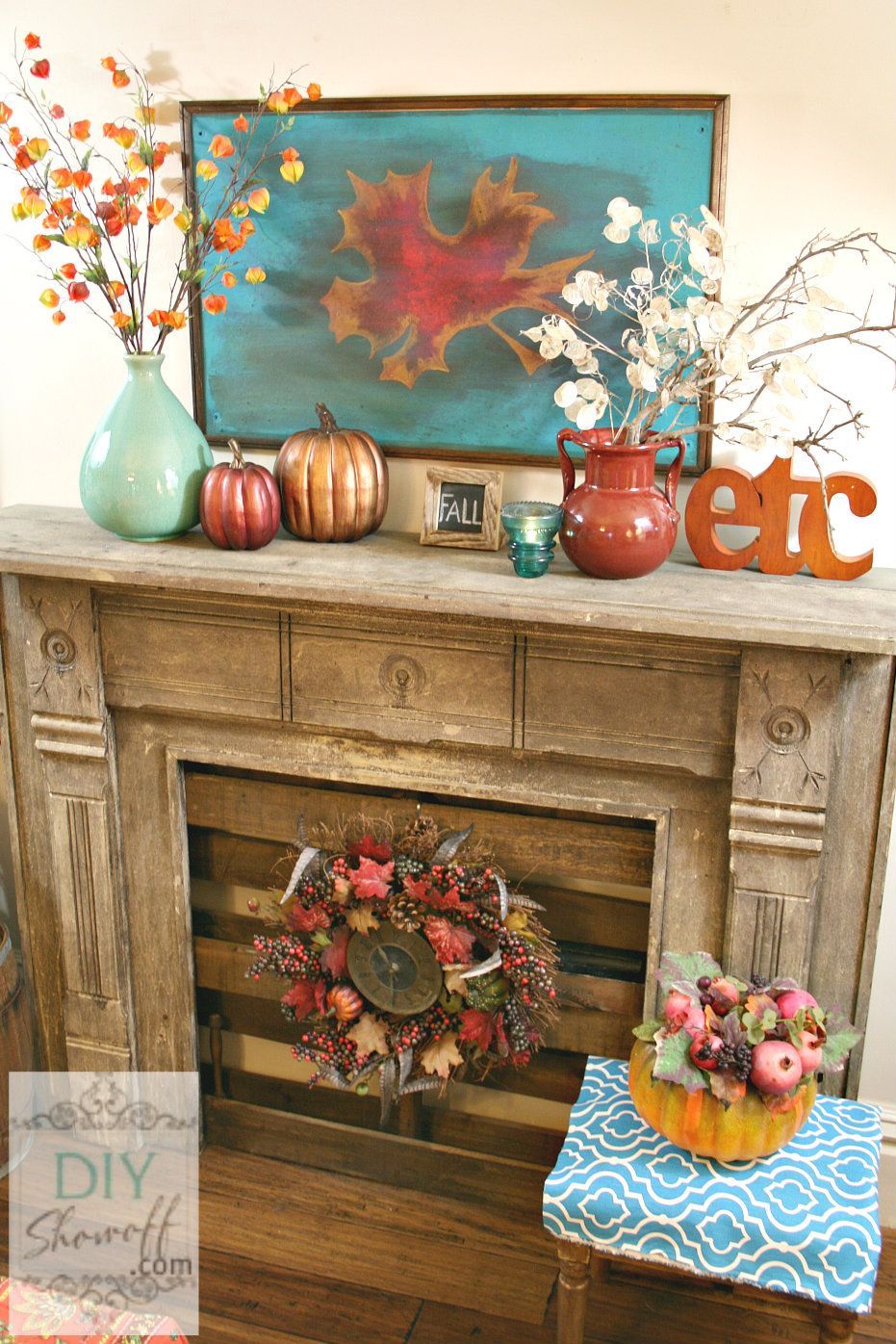 Gorgeous fall mantel by @Roeshel along with mega fall link party.