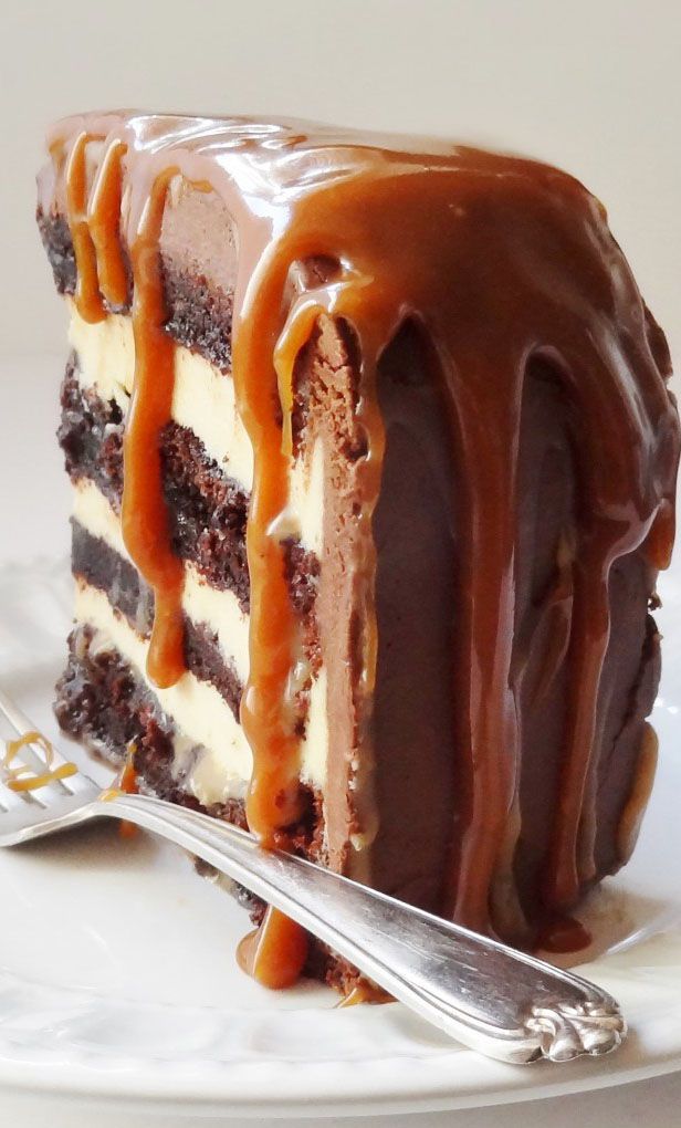SALTED CARAMEL CHOCOLATE FUDGE CAKE!