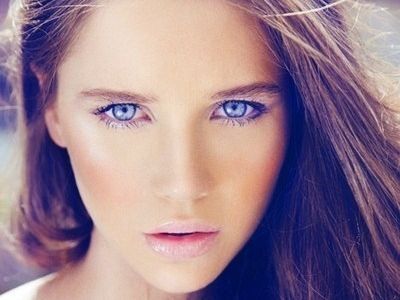 7 Eyeliner Tips for Blue Eyes