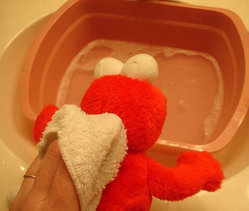 How to clean stuffed animals that cannot go through the washer! good to know! On