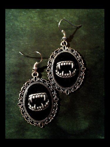 Gothic earrings 'Dracula'