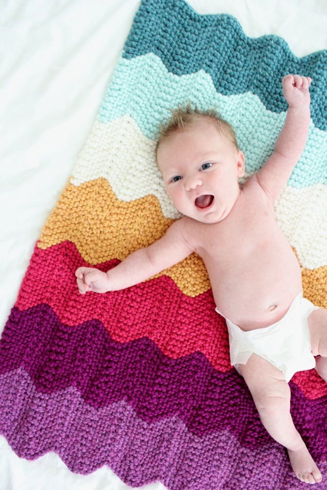 DIY knitted chevron blanket…I love crocheting but doing in this pattern would