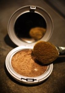 Homemade bronzer with ingredients in your cupboard…approximately $0.25 and you
