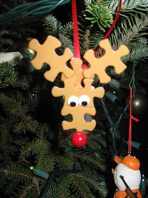 kids craft: Rudolph puzzle ornament