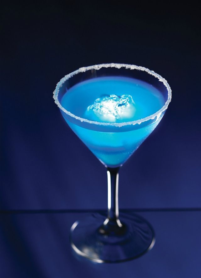 The Blue Glow-Tini    1 oz Skyy Infusions Citrus Vodka  1/2 oz BOLS Peach Schnap