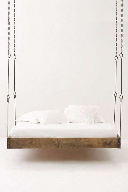 Hanging Pallet Bed