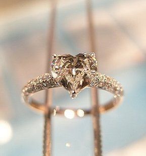 1 carat heart shaped diamond wedding ring