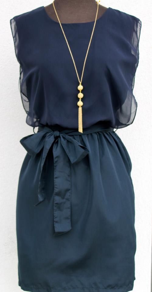 Street style – gorgeous navy and gold