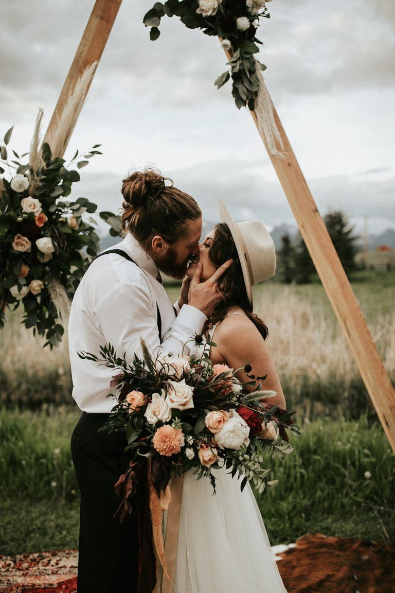 Montana Rustic Bohemian Styled Elopement | Montana Elopement Photographer -   14 wedding Bohemian rustic ideas