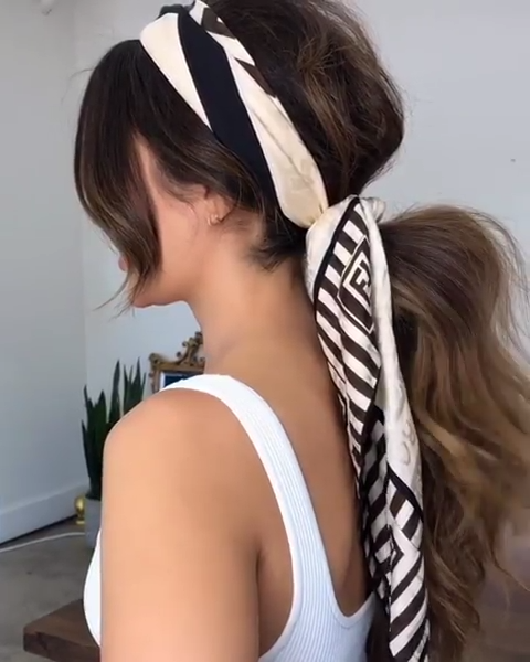 Simple + Easy Way To Style A Headscarf -   15 hairstyles Curled beauty ideas