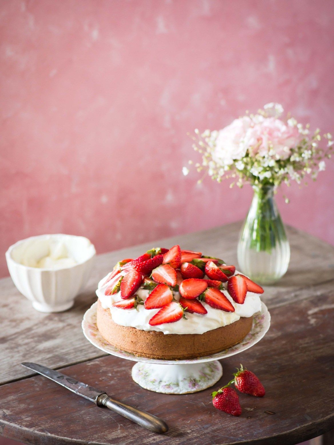 Roasted Almond Cake With Strawberries & Cream -   16 cake Strawberry photography ideas