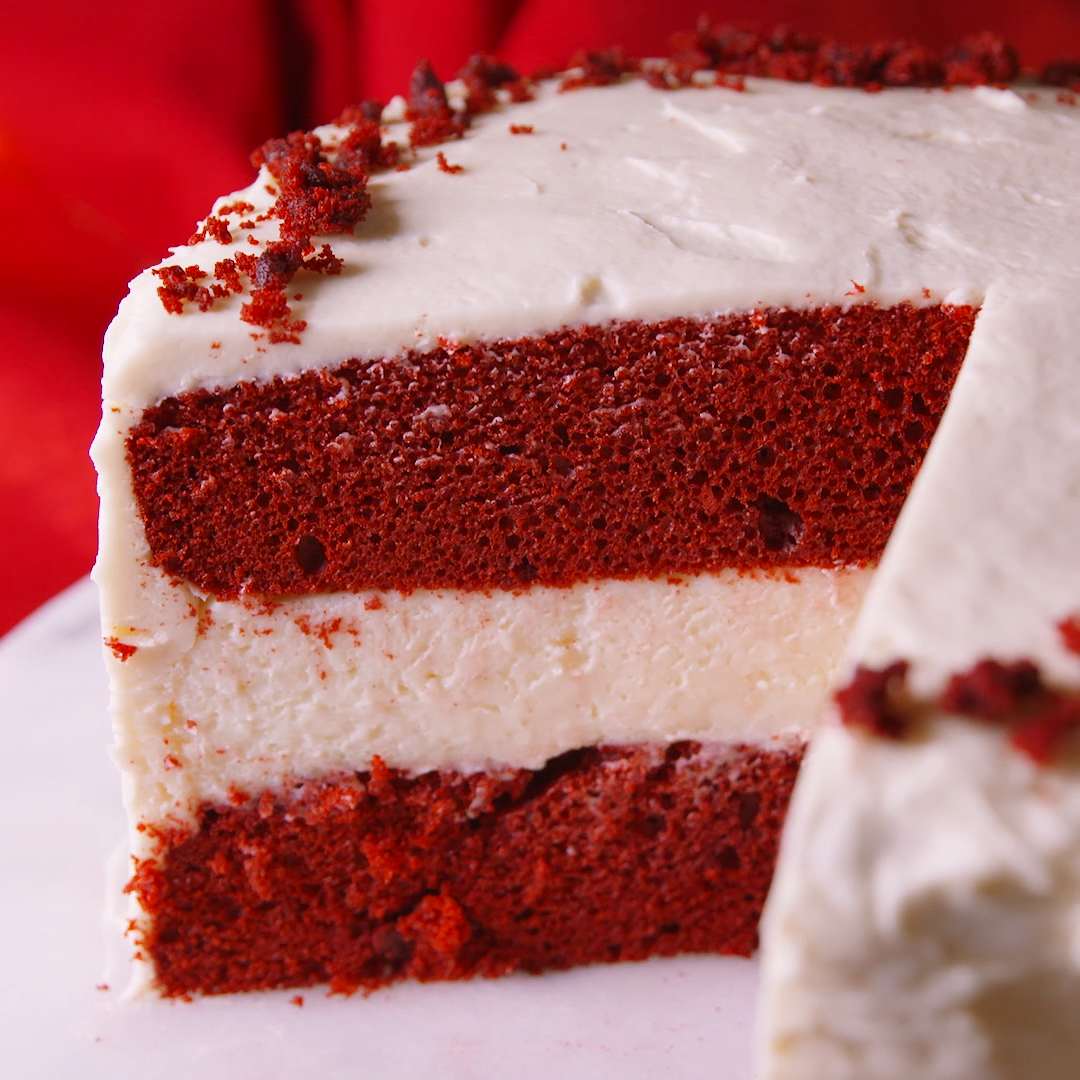 Red Velvet Cheesecake  Cake -   17 white cake Christmas ideas