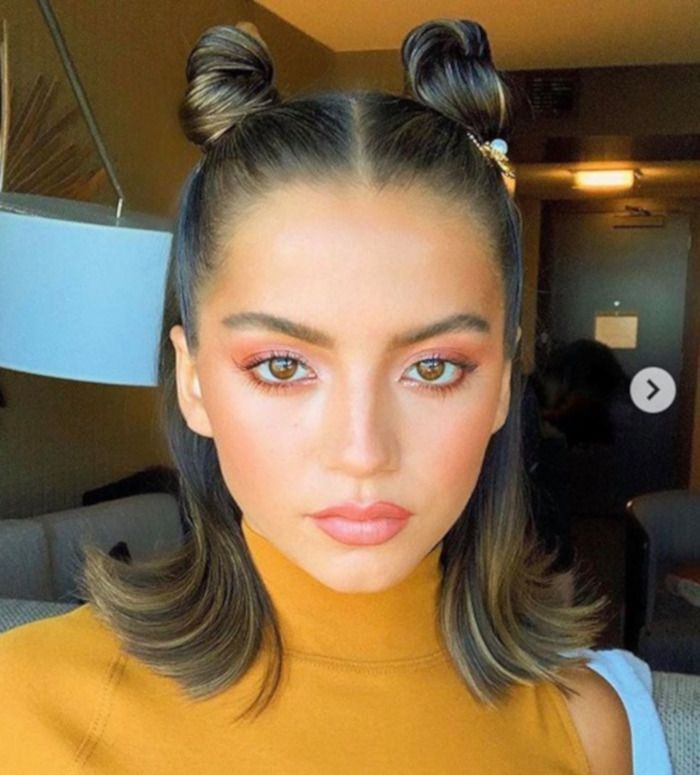 Celebrities Are Obsessed With This '90s Hairstyle Trend - Page 6 of 7 - VIVA GLAM MAGAZINEв„ў -   18 hairstyles 90s hair trends ideas
