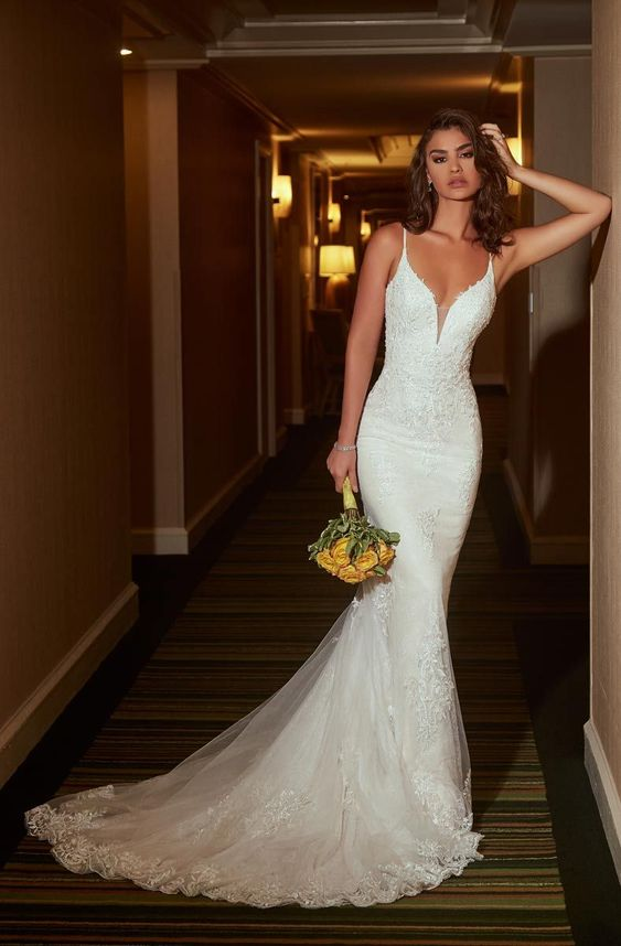 white v neck Spaghetti Straps sleeveless applique tulle prom wedding dress -   18 wedding Party size ideas