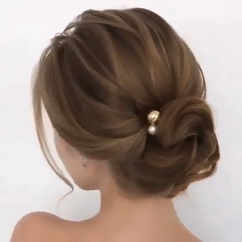 80+ Stunning Bridal Hairstyles to Steal Right Now | My Sweet Engagement -   13 hair Updos romantic ideas