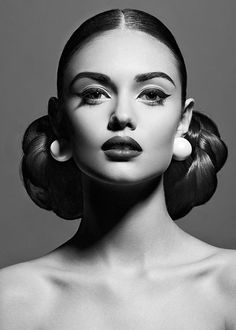 Vintage Black & White Fashion Editorial — RB. -   14 makeup Photography poses ideas