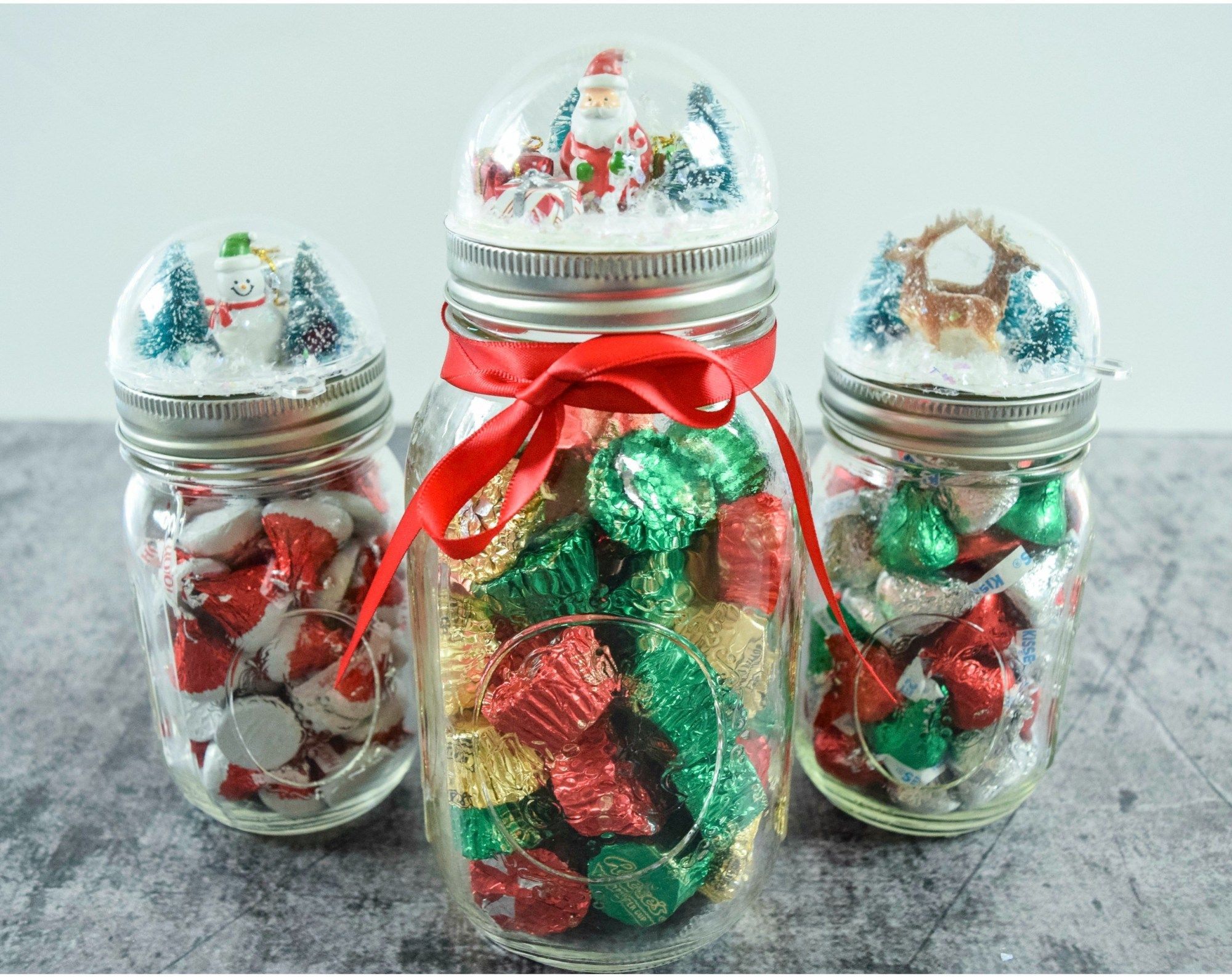 DIY Snowglobe Mason Jar Craft- Holiday Gift Craft Tutorial -   15 holiday Design mason jars ideas