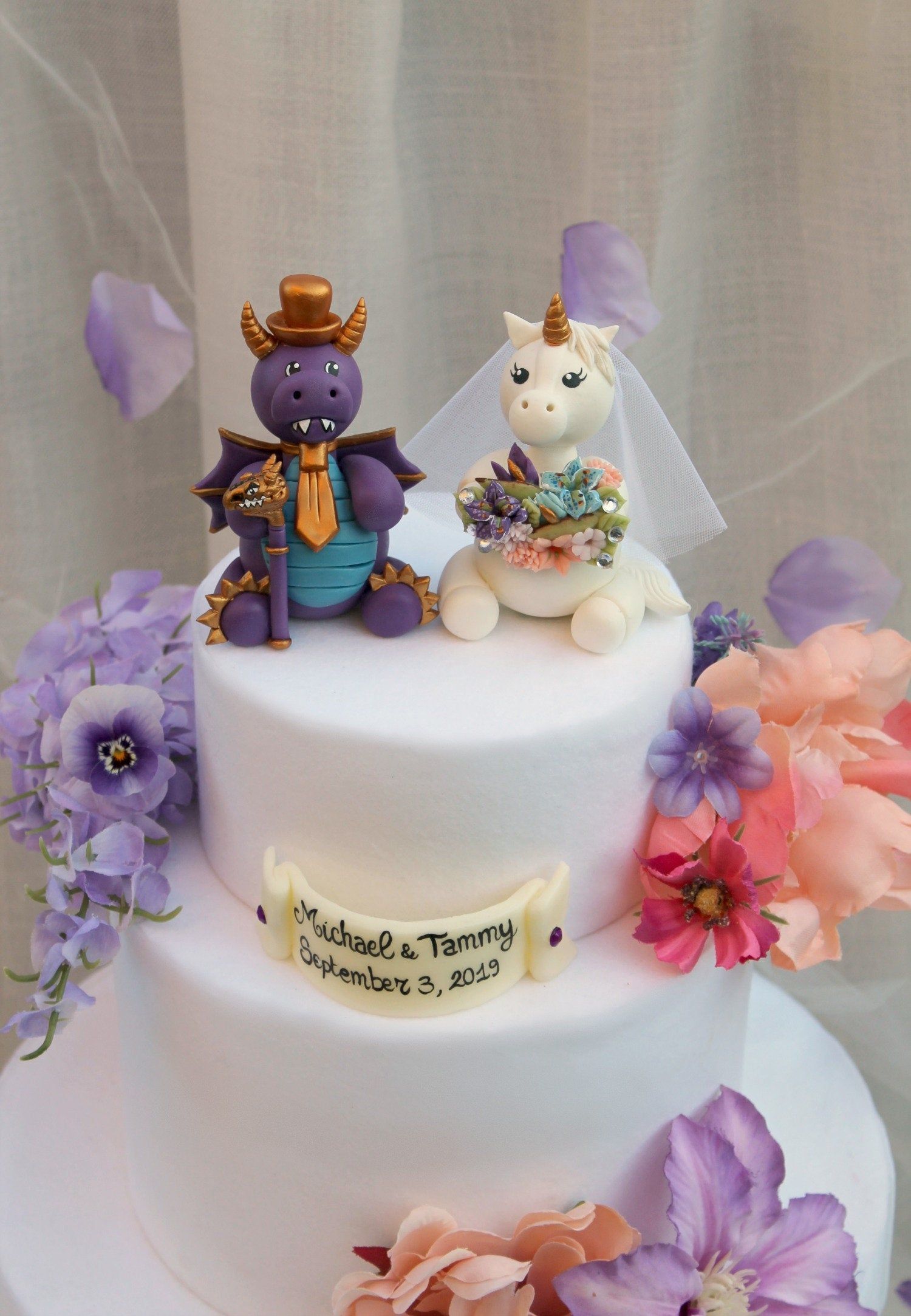 Dragon cake topper, Unicorn cake topper, wedding cake topper figurines, unicorn gift, unicorn bride, custom cake topper -   15 wedding cake Unicorn ideas