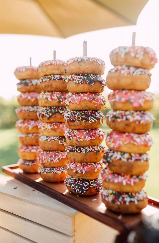 25 Wedding Donuts – A fun alternative wedding dessert Ideas -   16 dessertbuffet desserts Table ideas