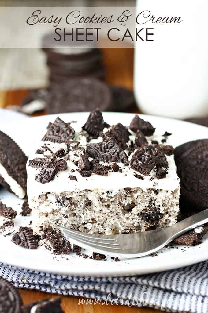 Cookies and Cream Sheet Cake | Let's Dish Recipes -   18 cake Oreo families ideas