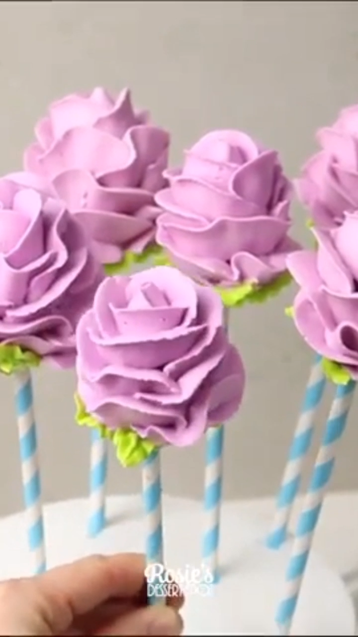 Piping tips roses -   19 cake Beautiful buttercream icing ideas