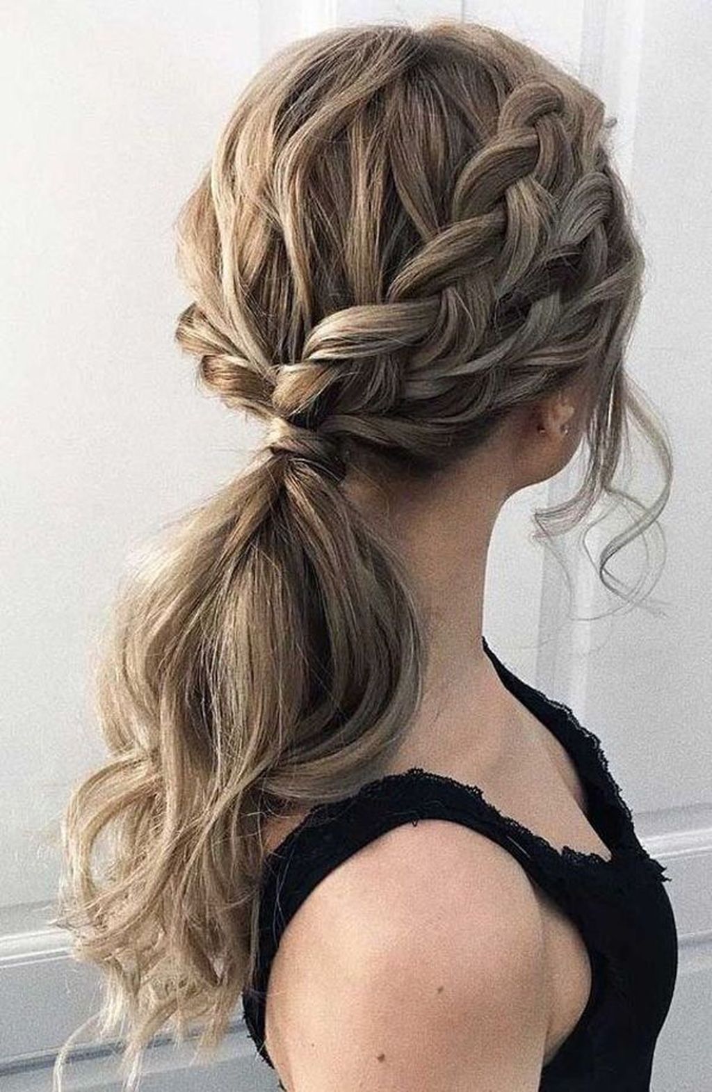 44 Classy Prom Hairstyles Ideas To Try Asap -   7 prom hairstyles DIY ideas