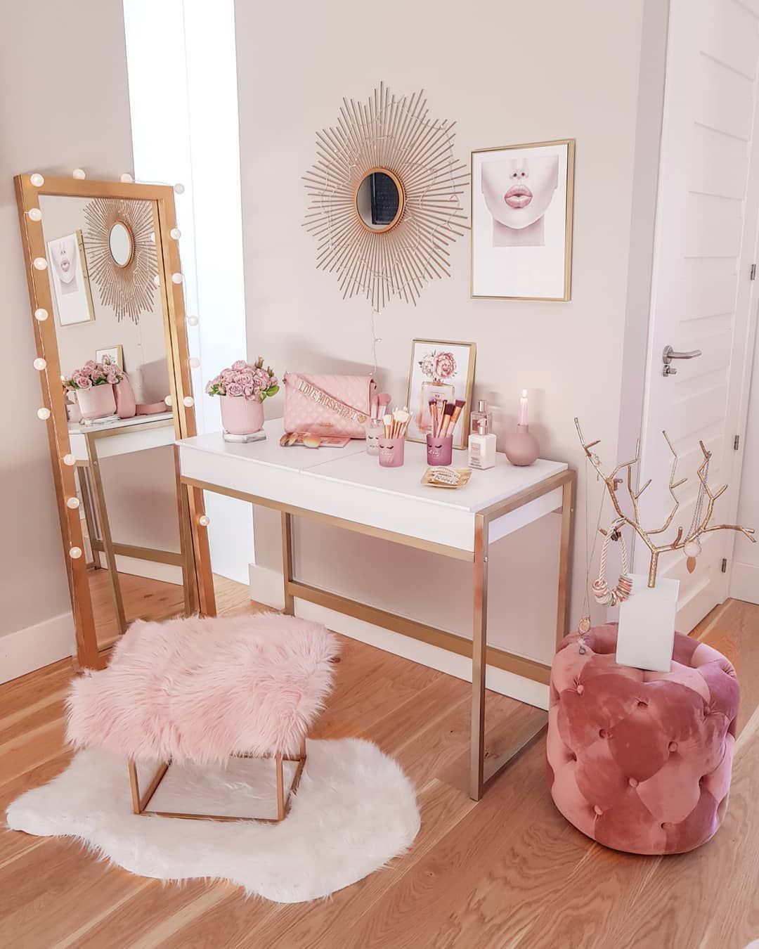 Cute house ideas pink and gold vanity corner -   11 room decor Pink small spaces ideas