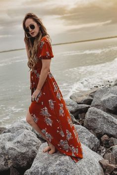 Cute Vacation Outfit | Upbeat Soles | Orlando Florida Fashion Blog -   15 dress Floral ray bans ideas