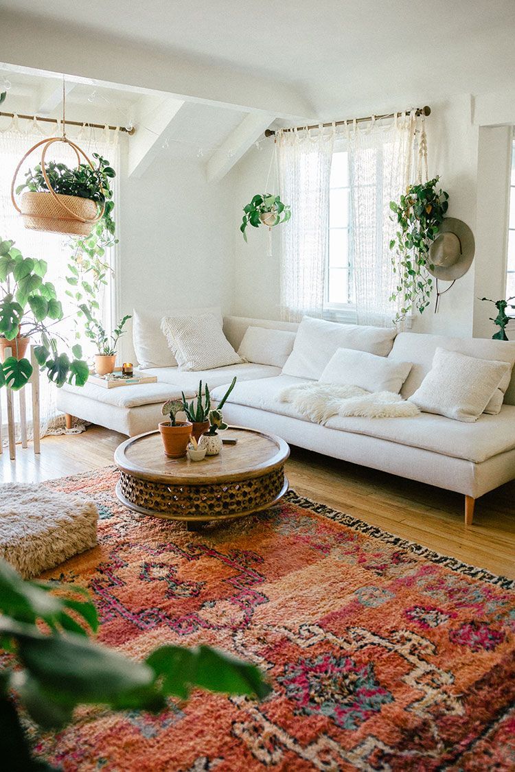 Small Space Squad Home Tour: Sara Toufali | Jojotastic -   15 hanging plants In Living Room ideas