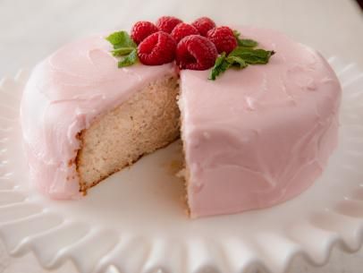 Lemon and Raspberry Cream Cake -   17 cream cake Decoration ideas