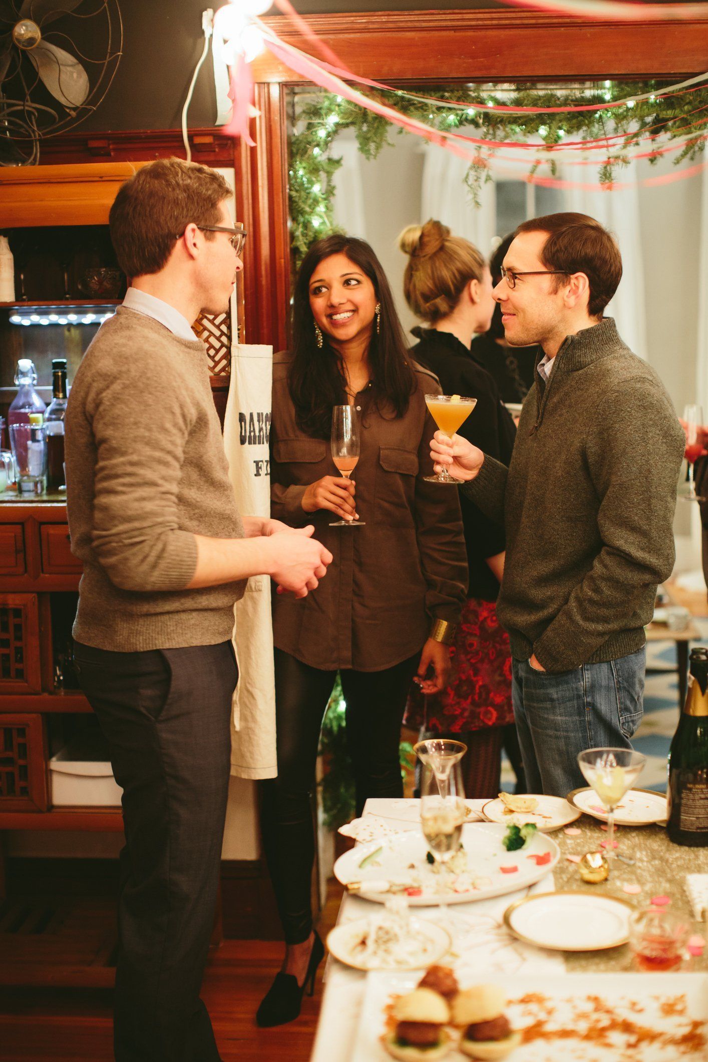 5 Rules for Hosting a Holiday Party in a Small Apartment -   17 holiday Party home ideas
