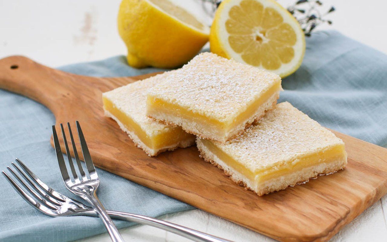 We Tried the Simple Recipe for Lemon Bars That Just Went Viral -   19 desserts Lemon sweets recipe ideas