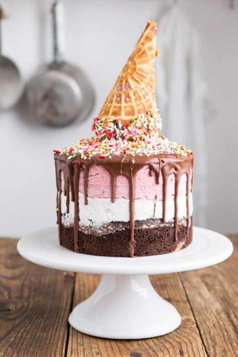 50 Summer Ice Cream Cake Recipes - PureWow -   20 cake Ice Cream summer ideas