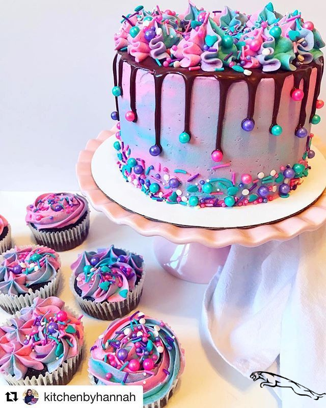 11 Adorable Sesame Street Birthday Cakes – Find Your Cake Inspiration #cakes -   14 cake Birthday design ideas