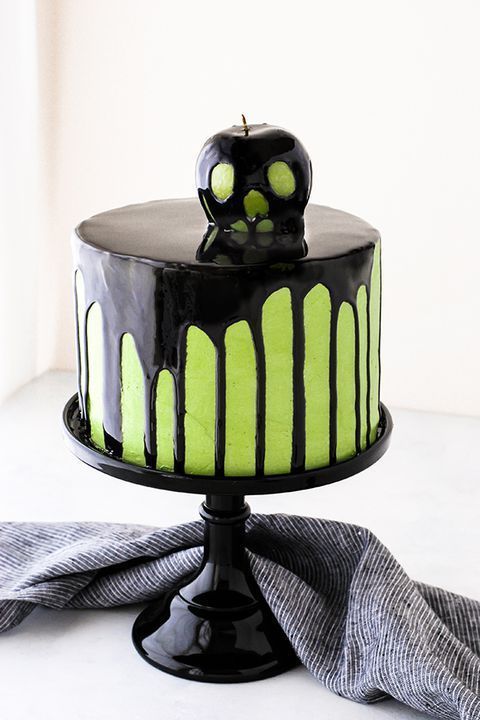 Wickedly Impressive Halloween Cakes That Are Easy to Make -   17 cake Easy decoration ideas