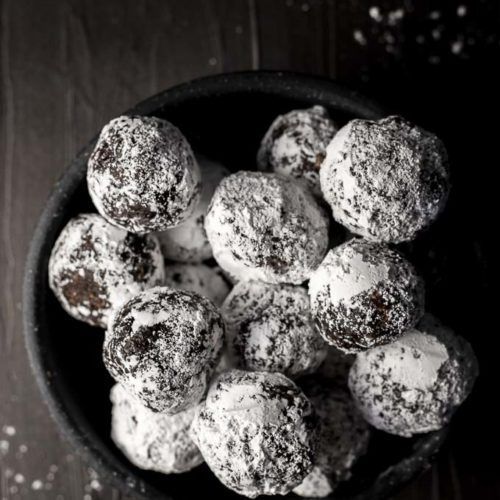 3 Ingredient No Bake Oreo Balls: Simple Easy Desserts -   18 desserts Oreo 3 ingredients ideas