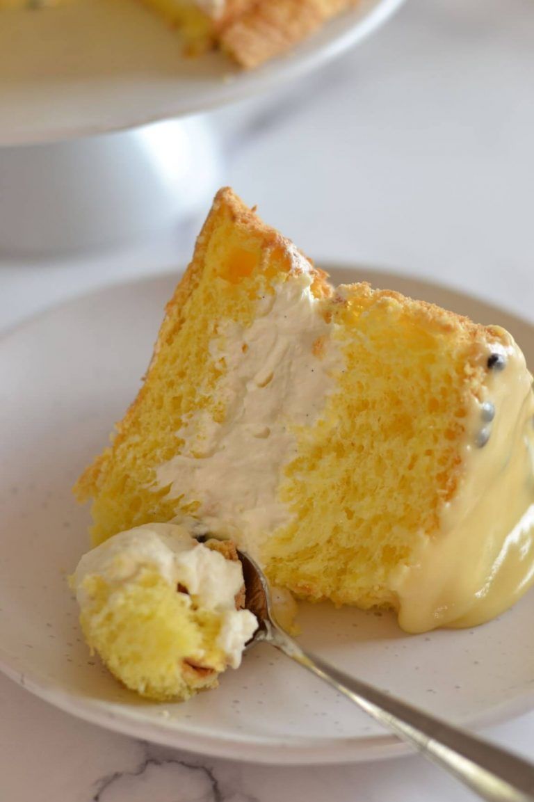 Tall and Fluffy Passion Fruit Sponge Cake -   20 cake Fruit deserts ideas