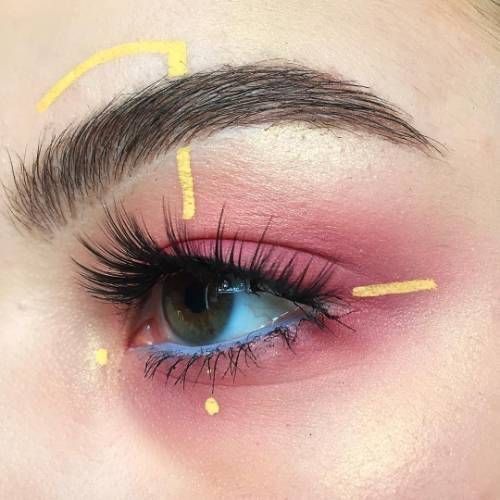 21 Abstract Makeup Looks That Are Totally Selfie-Worthy | I AM & CO® -   11 makeup Eyeshadow for beginners ideas