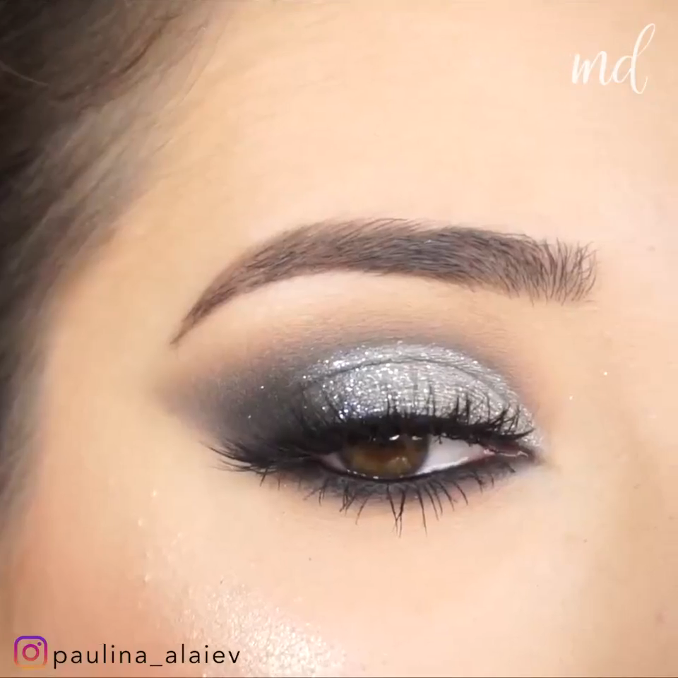Outstanding Silver Eye Makeup Step by Step Guide -   13 makeup Eyeshadow silver ideas