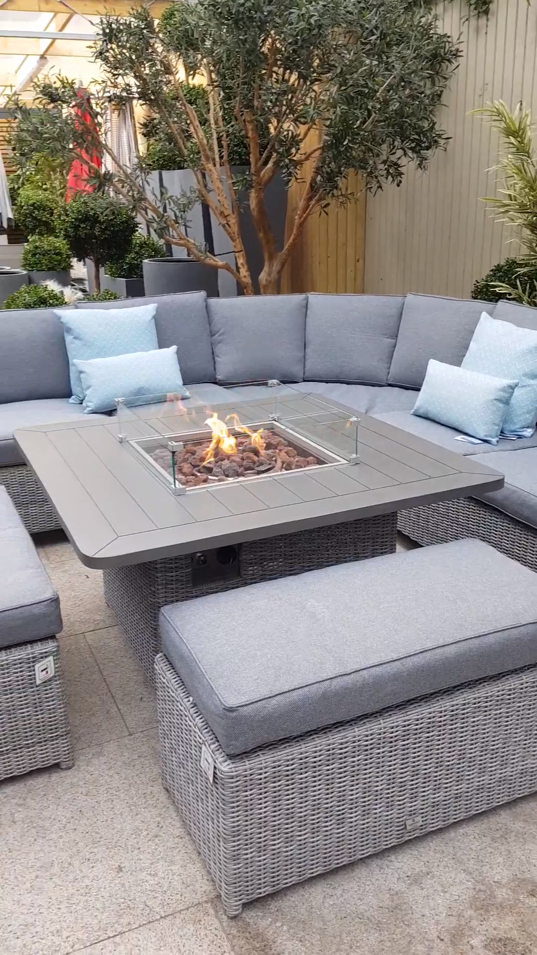 Garden furniture with fire pit -   14 garden design patio ideas
