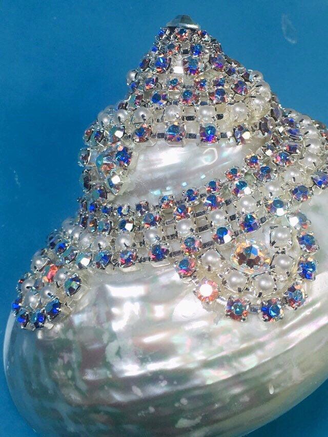 Rhinestone Turbo Seashell Aurora Borealis Swarovski Crystals And Pearls  31/2