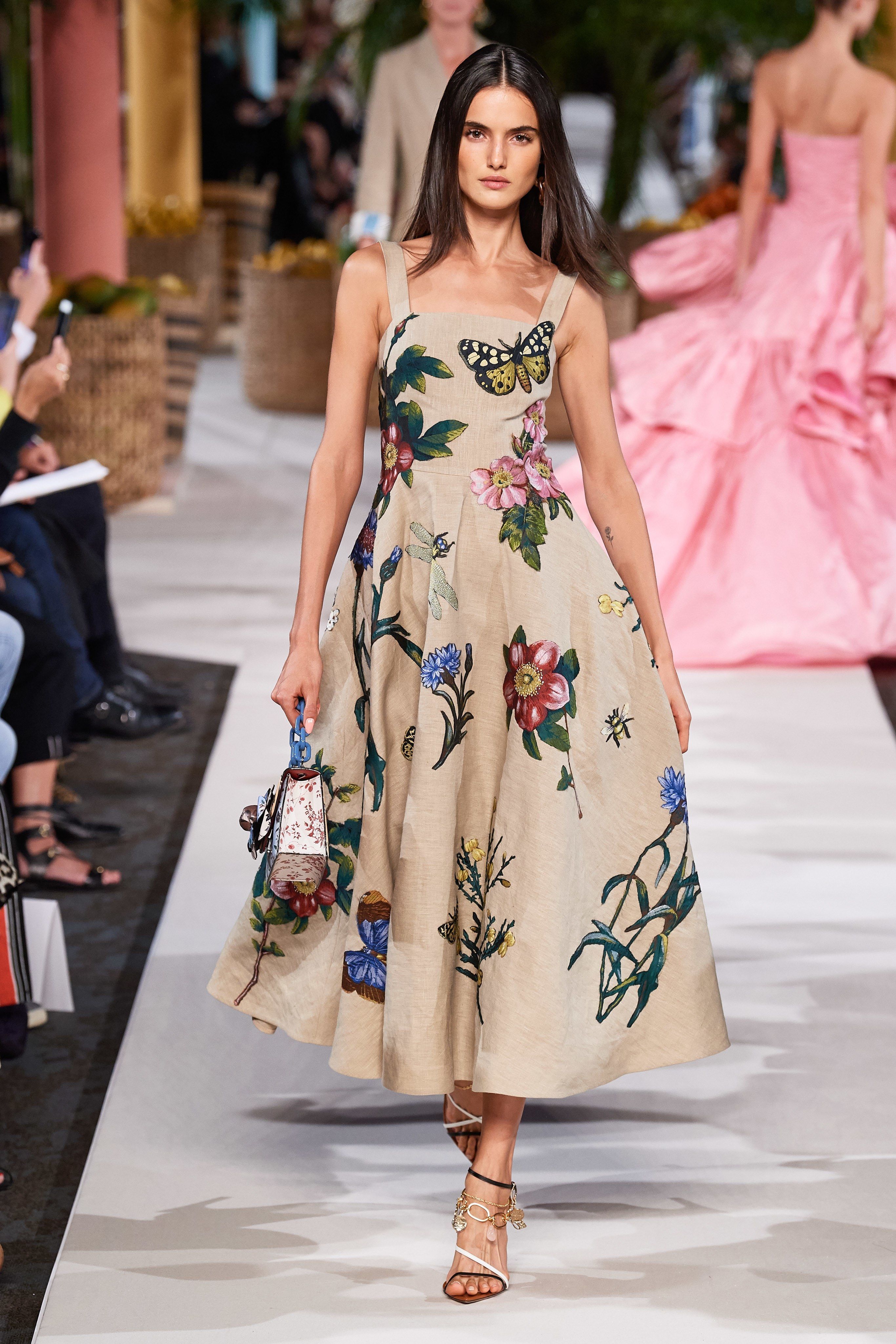 Oscar de la Renta Spring 2020 Ready-to-Wear Fashion Show -   15 dress Spring elegant ideas