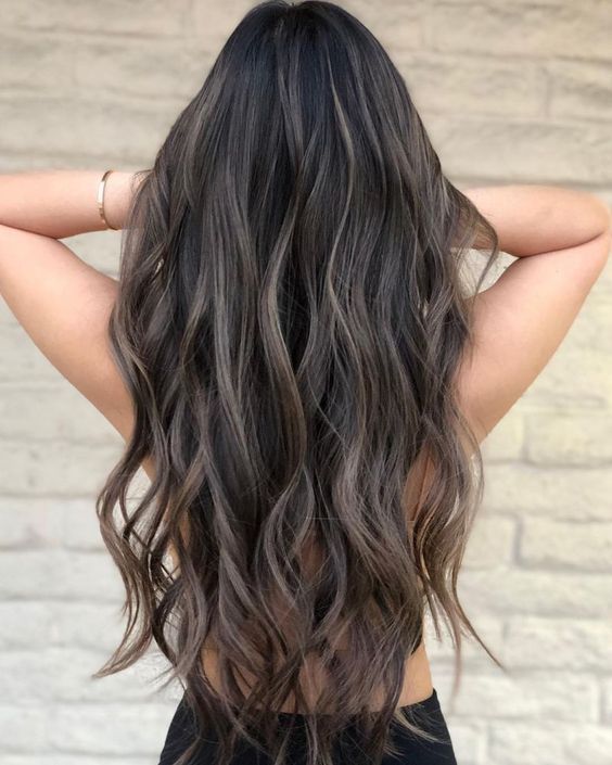 10 Coolest Wavy Hairstyles To Apply On Your Long Hair -   15 hair Waves brunette ideas