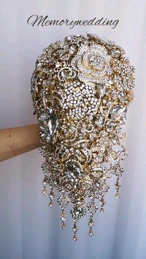 Rose gold BROOCH BOUQUET in waterfall cascading teardrop gold Great Gatsby style, jeweled with rose -   15 wedding Church gold ideas