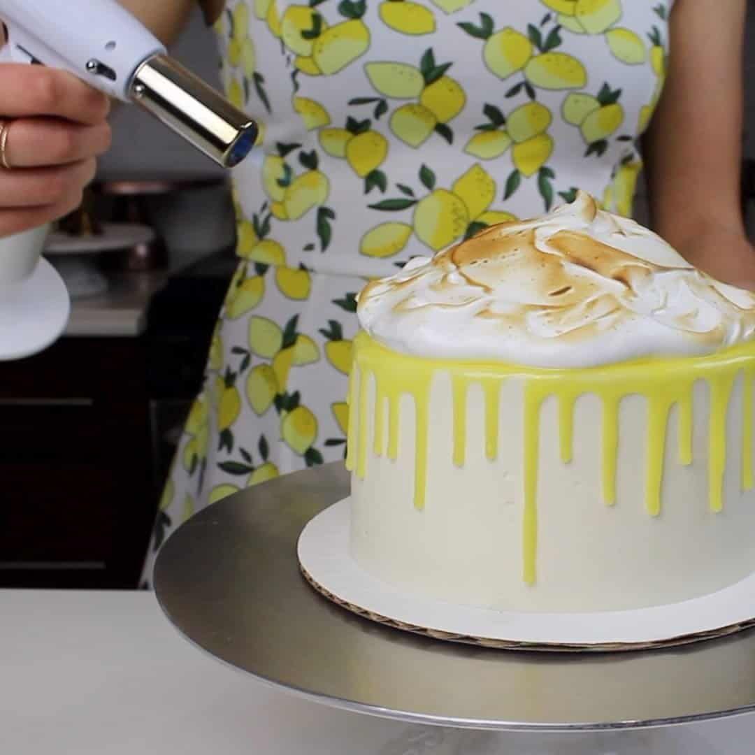 Lemon Meringue Cake - Chelsweets -   17 drip cake Yellow ideas