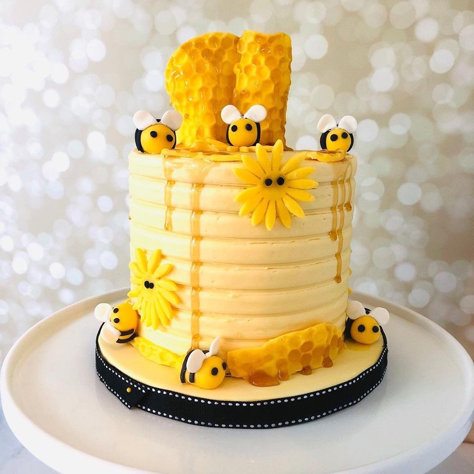 bumblebee smash cake -   17 drip cake Yellow ideas